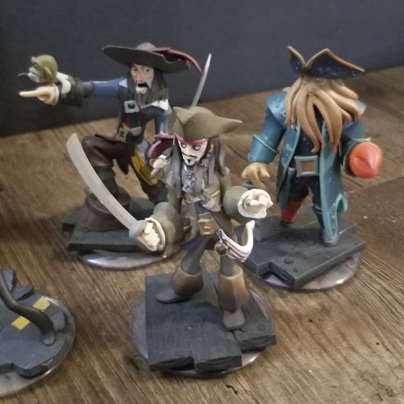 Disney Infinity Monsters Inc, Impossibles, Pirates of the Caribbean,game crystal - Picture 3 of 8